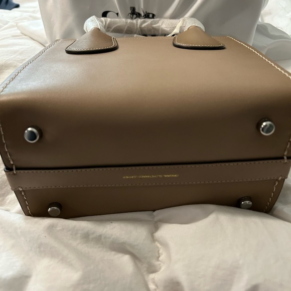 Coach light taupe Cashin 22 factory wrapped - Picture 6 of 6